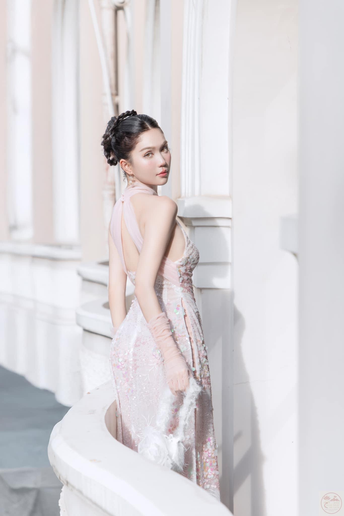 Fan hâm mộ dành nhiều lời khen cho hình ảnh chững chạc của cô nàng