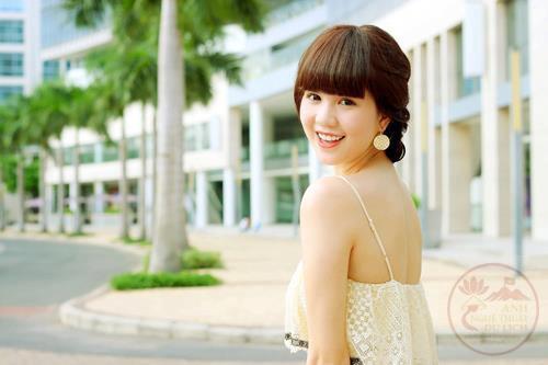 Bức ảnh cũ chứng minh cô từng có vẻ đẹp trong trẻo tự nhiên