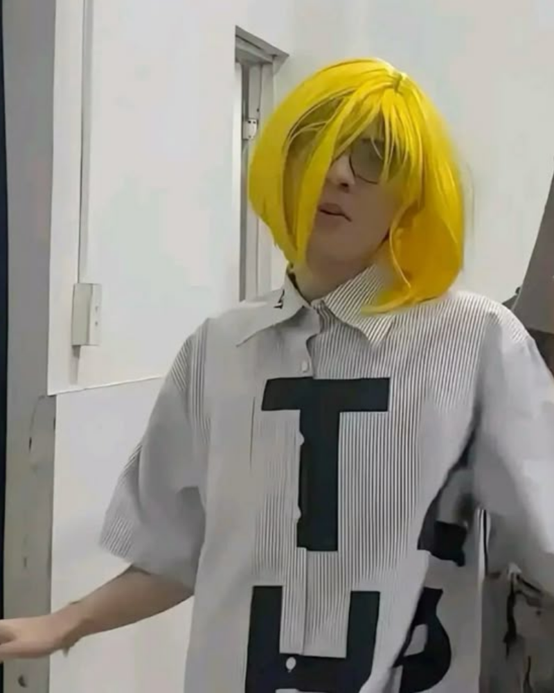 MasterD khiến fan cười ngất với bộ tóc giả huyền thoại