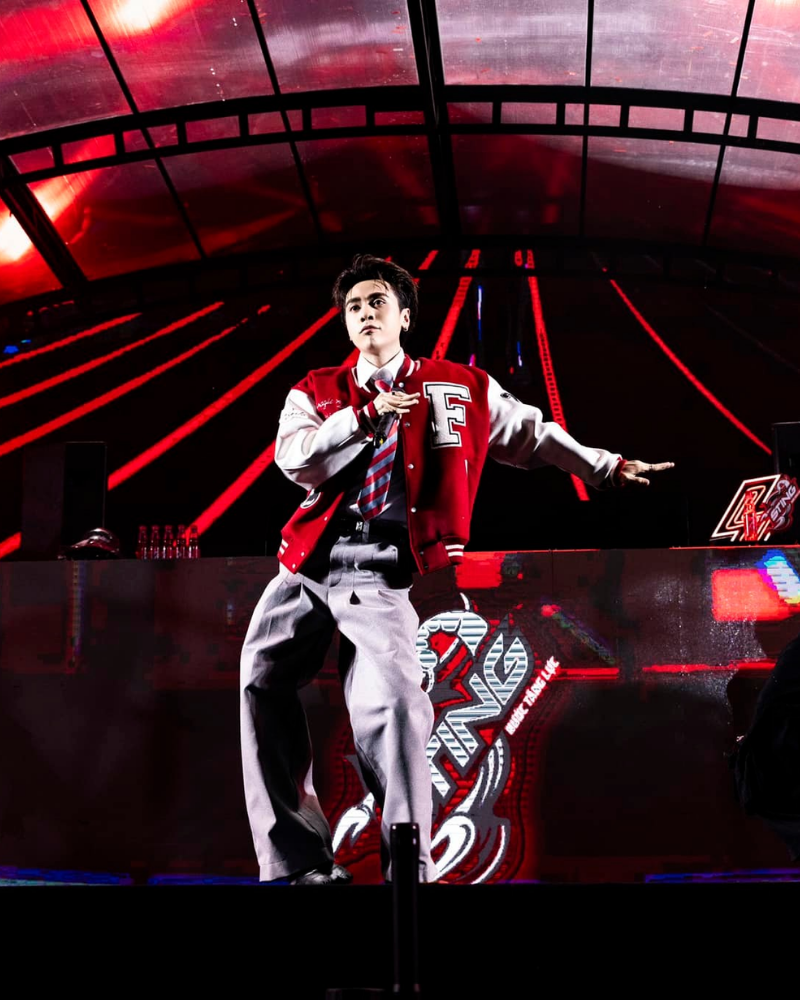 Hình ảnh Quang Hùng nhảy đầy tự tin và cuốn hút