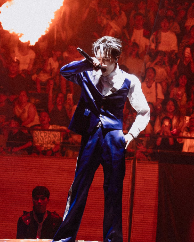 Siêu cuốn trên sân khấu