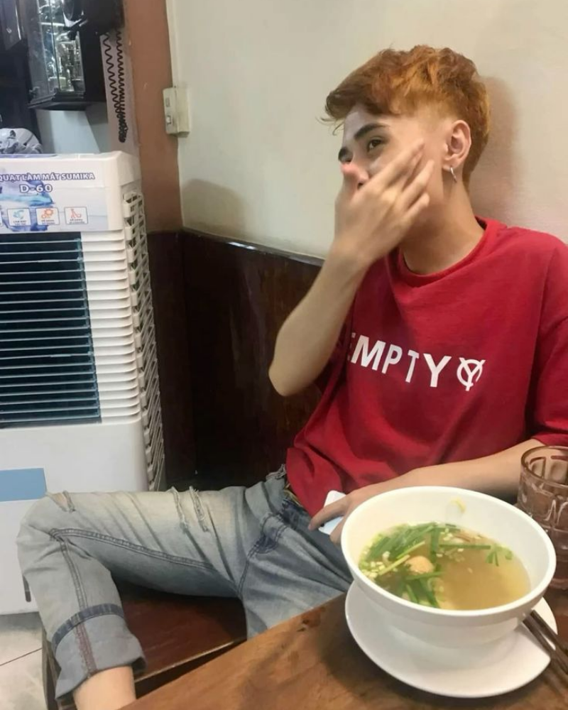 Dễ thương ảnh Quang Hùng MasterD dìm với tạo dáng hài hước nhưng đáng yêu