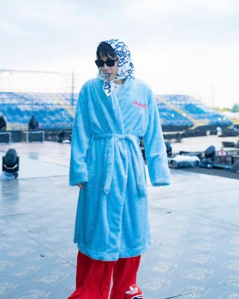 Ảnh dìm Quang Hùng Masterd vô tri với bộ đồ ngủ cực hài