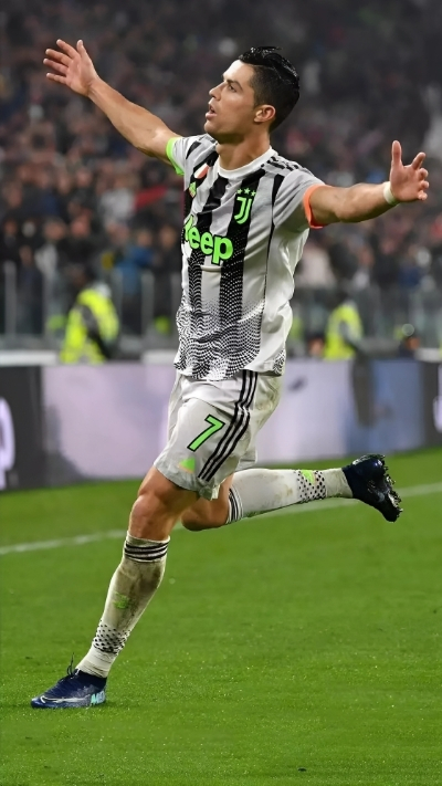 ảnh nền ronaldo juventus cho facebook