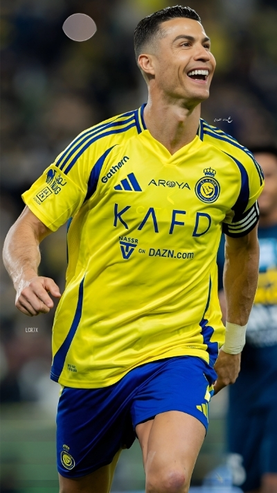 ảnh nền ronaldo cười rạng rỡ