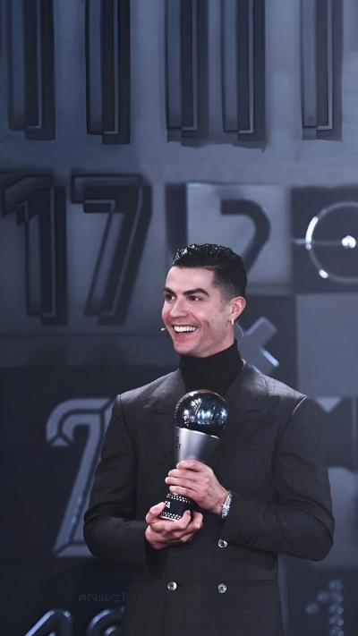 hình nền ronaldo với nụ cười tỏa sáng