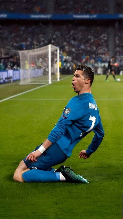 tải ngay hình nền cr7 ghi bàn ăn mừng