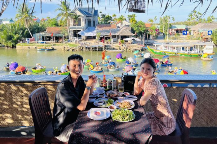 Chụp ảnh rừng dừa Bảy Mẫu