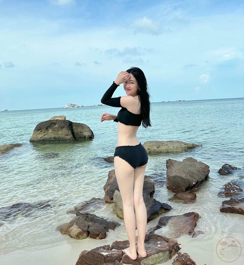 thảo lee mặc bikini 20