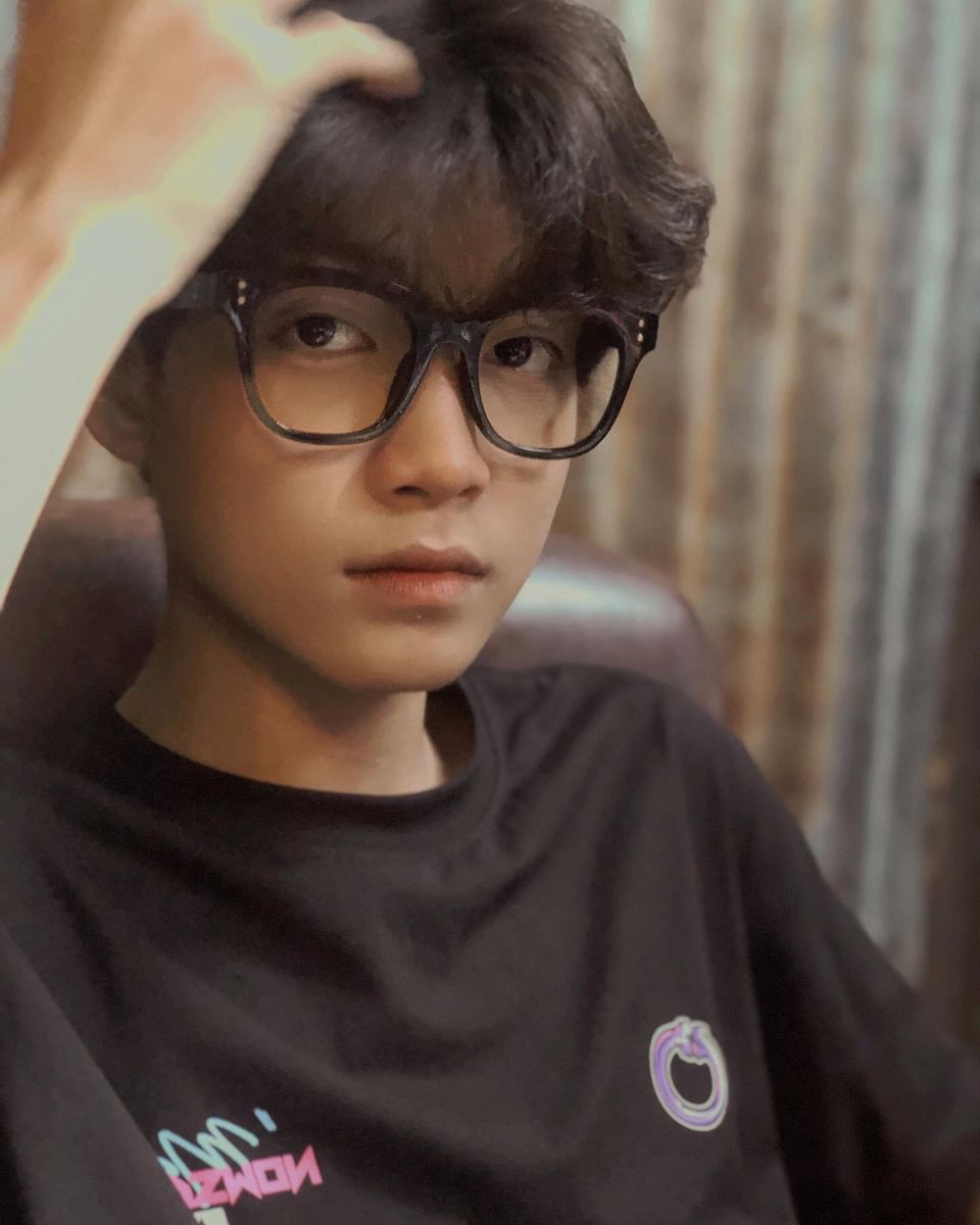 Hình ảnh con trai 14 tuổi thường mang nét đáng yêu và sự trong sáng hồn nhiên