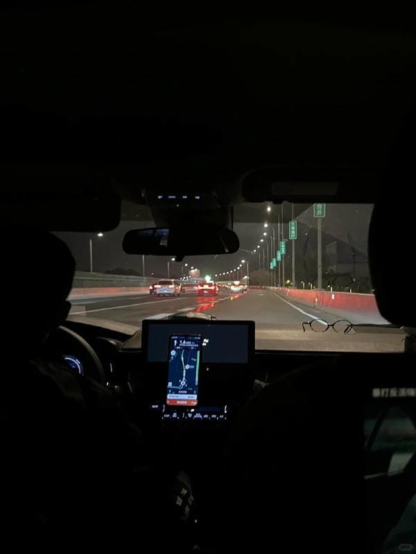 Hình Ảnh Ngồi Trên Xe Ô Tô Ban Đêm 12