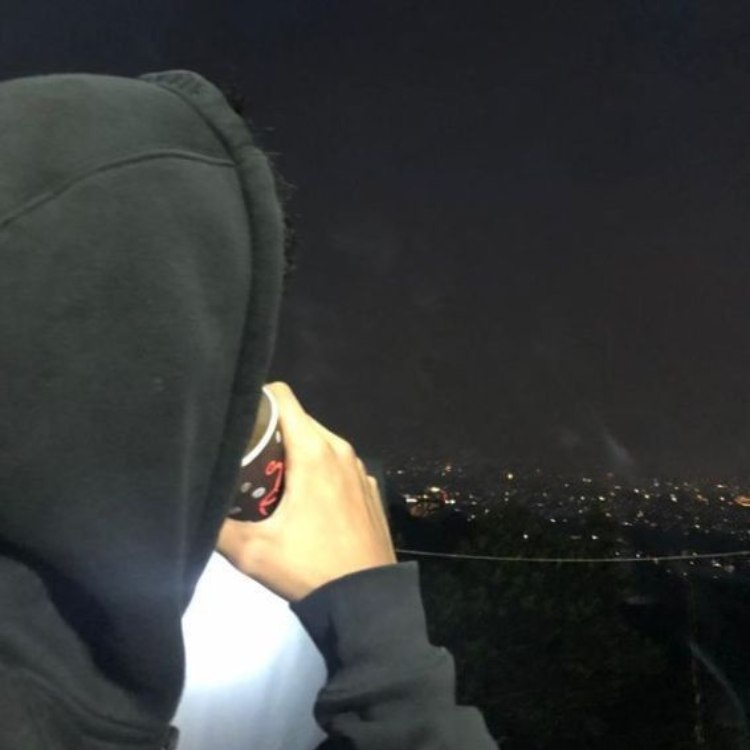 Tổng hợp 99+ hình ảnh uống rượu buồn được tuyển chọn đẹp mắt 2025