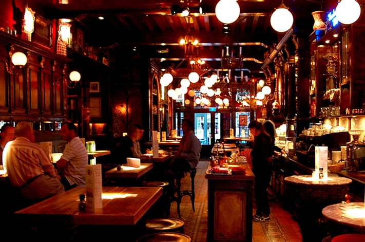 du-lịch-hà-lan-bruine-kroeg-711