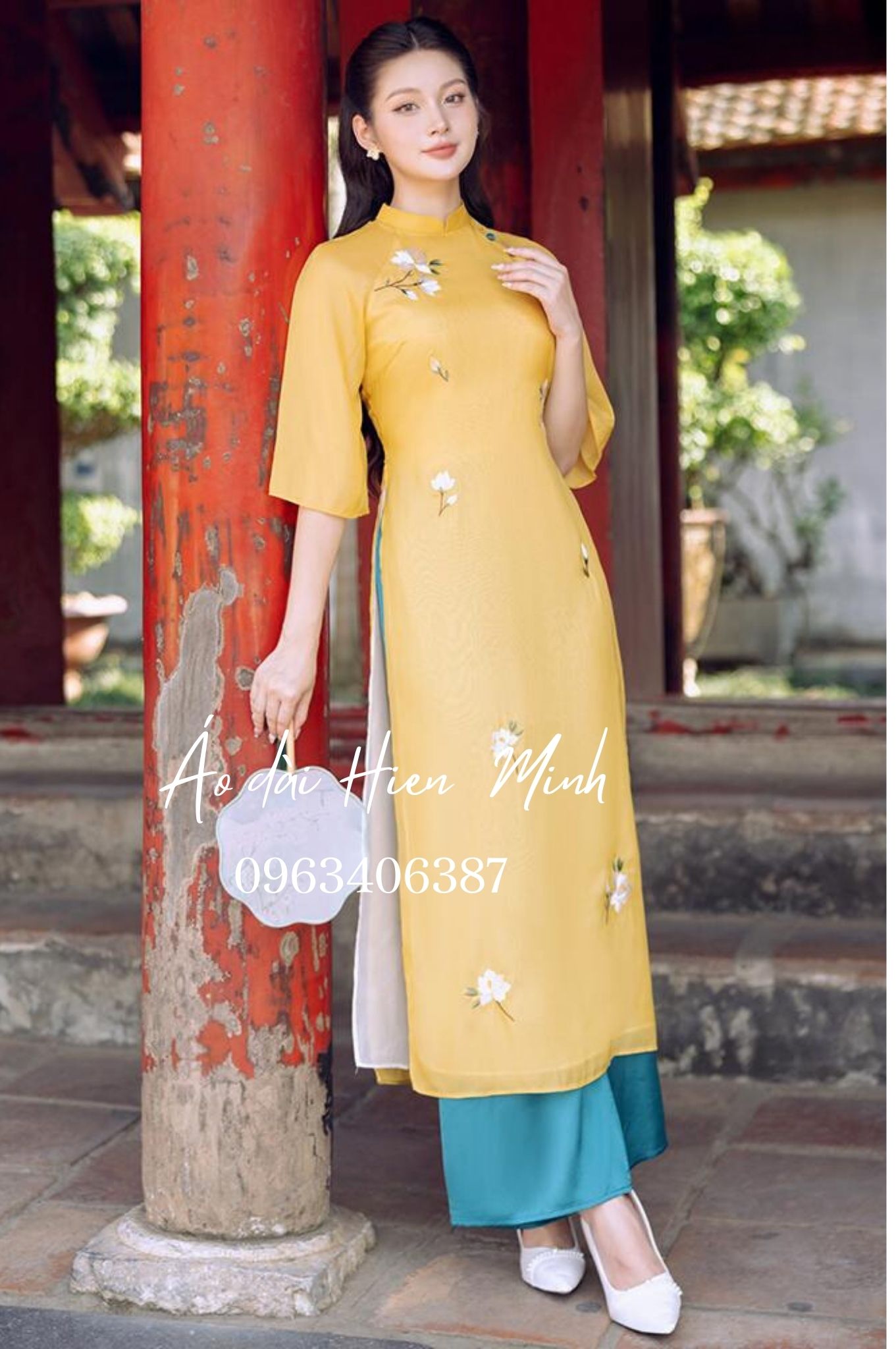 ao dai cach tan nu mau vang