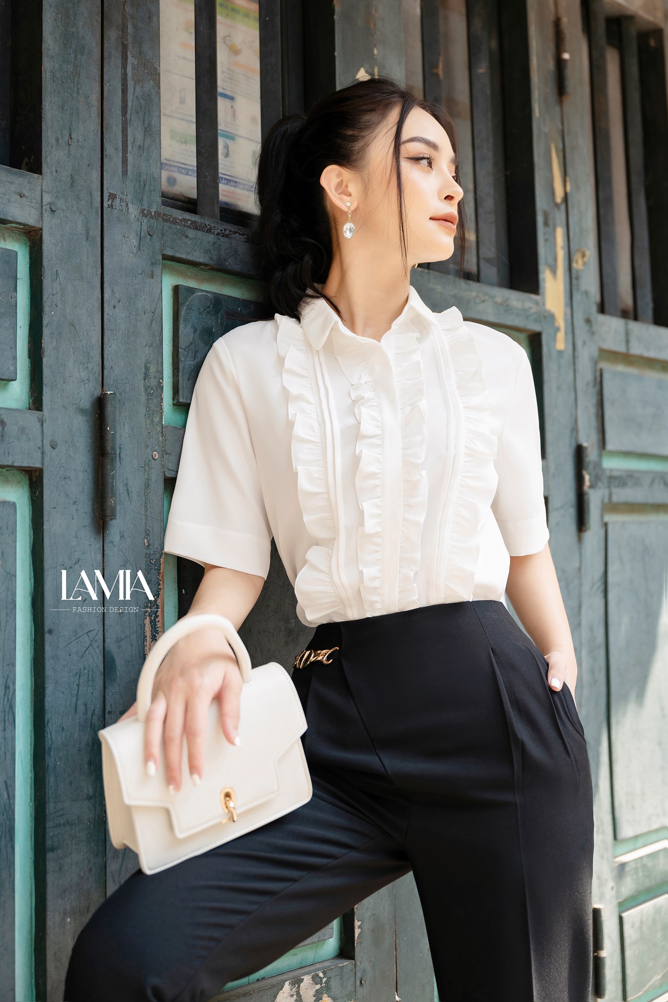 ao-so-mi-trang-xep-ly-beo-nguc-la076 6