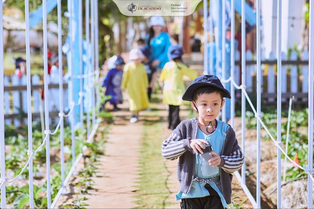 Tự lập là một trong những kỹ năng quan trọng giúp trẻ phát triển toàn diện ngay từ nhỏ