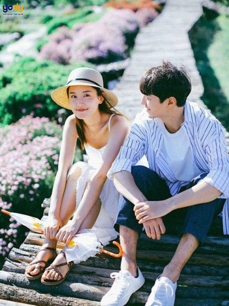 dáng chụp ảnh với người yêu