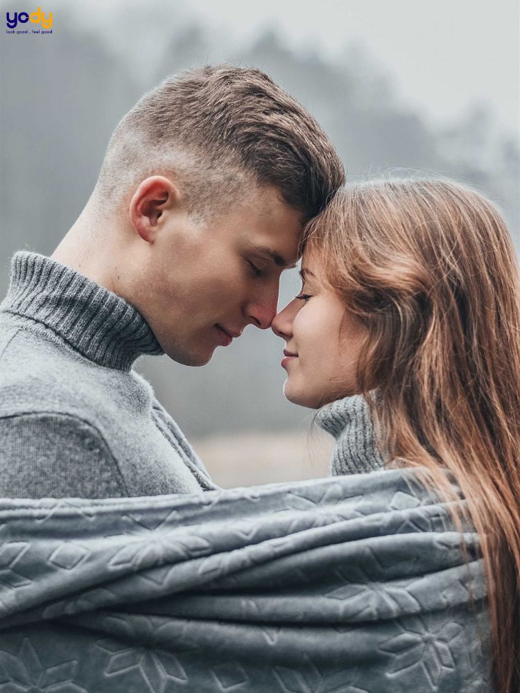 dáng chụp ảnh với người yêu