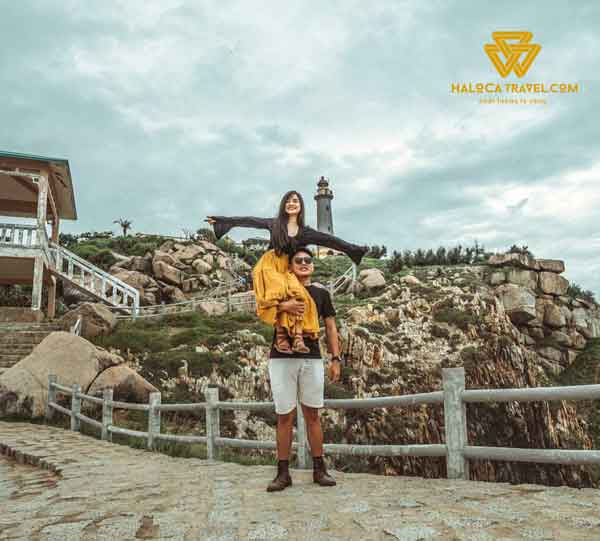 Kieu Tao Dang Cho Cap Doi Chang Trai Manh Me