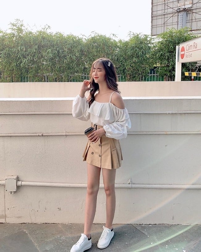 15 Cách phối đồ với chân váy xếp ly ngắn cho Nàng cực xinh