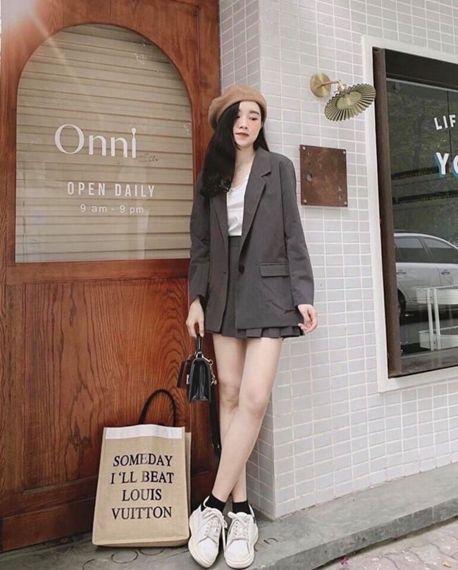 15 Cách phối đồ với chân váy xếp ly ngắn cho Nàng cực xinh