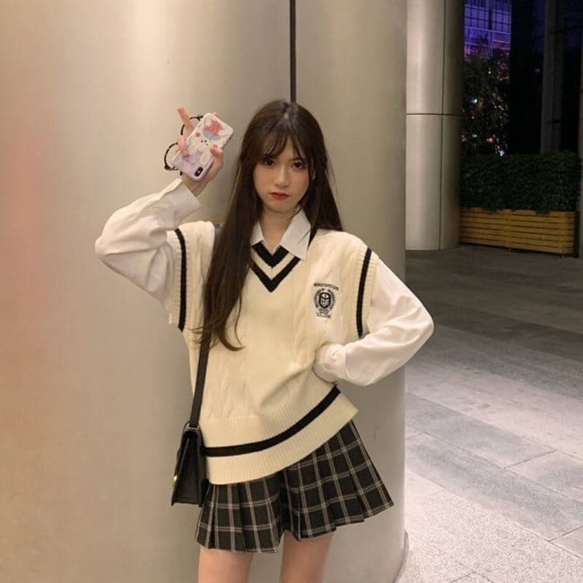 15 Cách phối đồ với chân váy xếp ly ngắn cho Nàng cực xinh