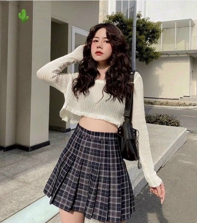 15 Cách phối đồ với chân váy xếp ly ngắn cho Nàng cực xinh