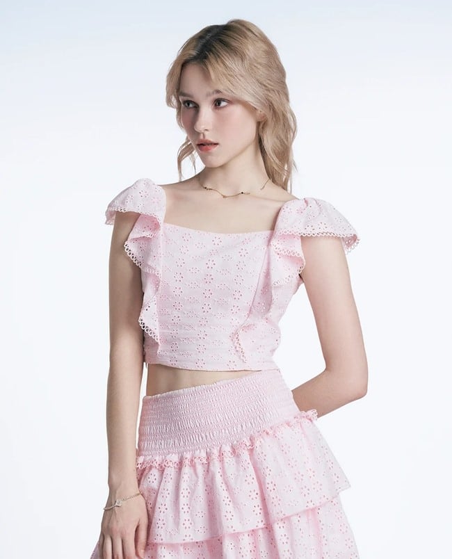 15 Cách phối đồ với chân váy xếp ly ngắn cho Nàng cực xinh