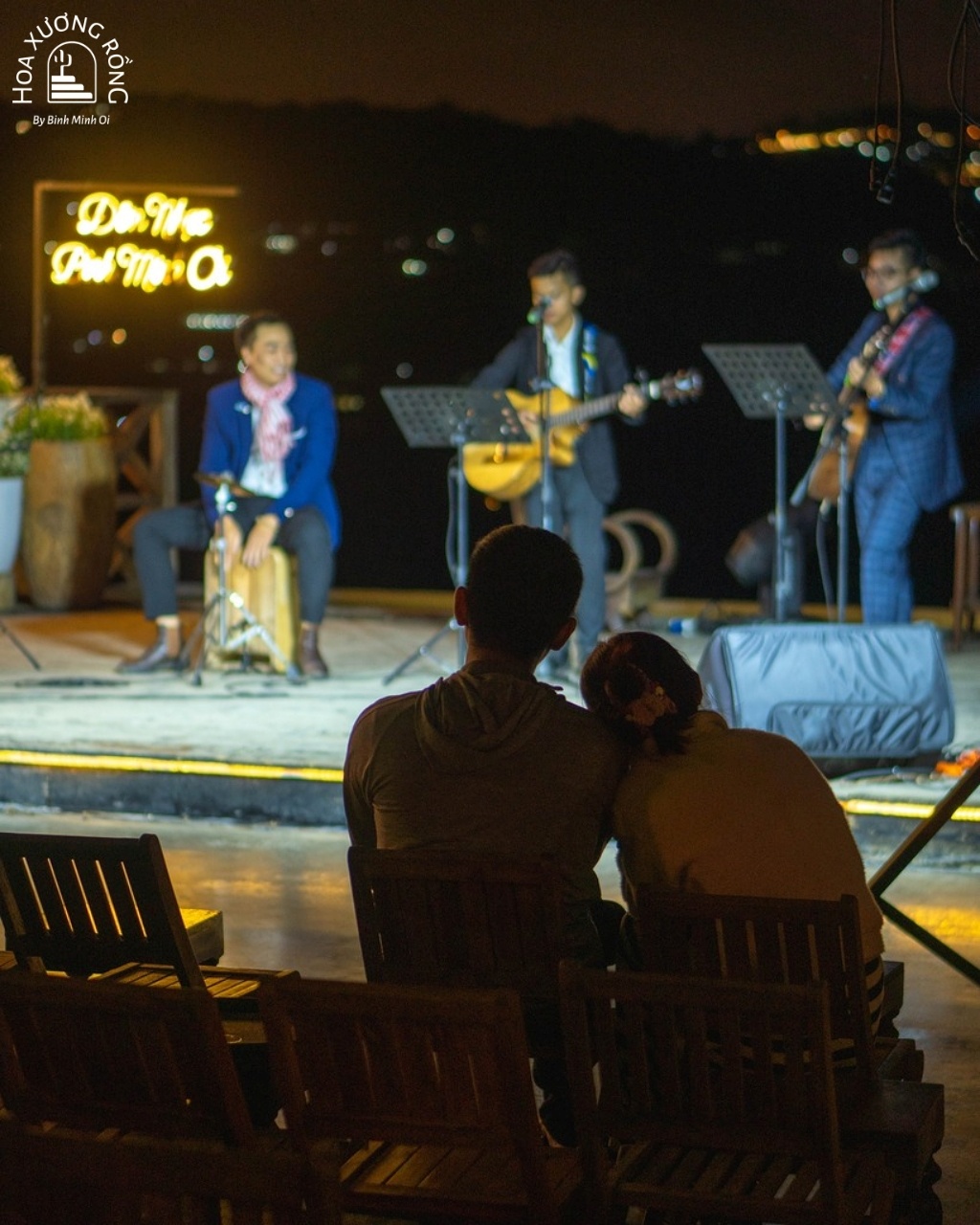 Hòa mình vào không khí sôi động với chương trình nhạc Acoustic tại Tiệm cà phê Bình Minh Ơi
