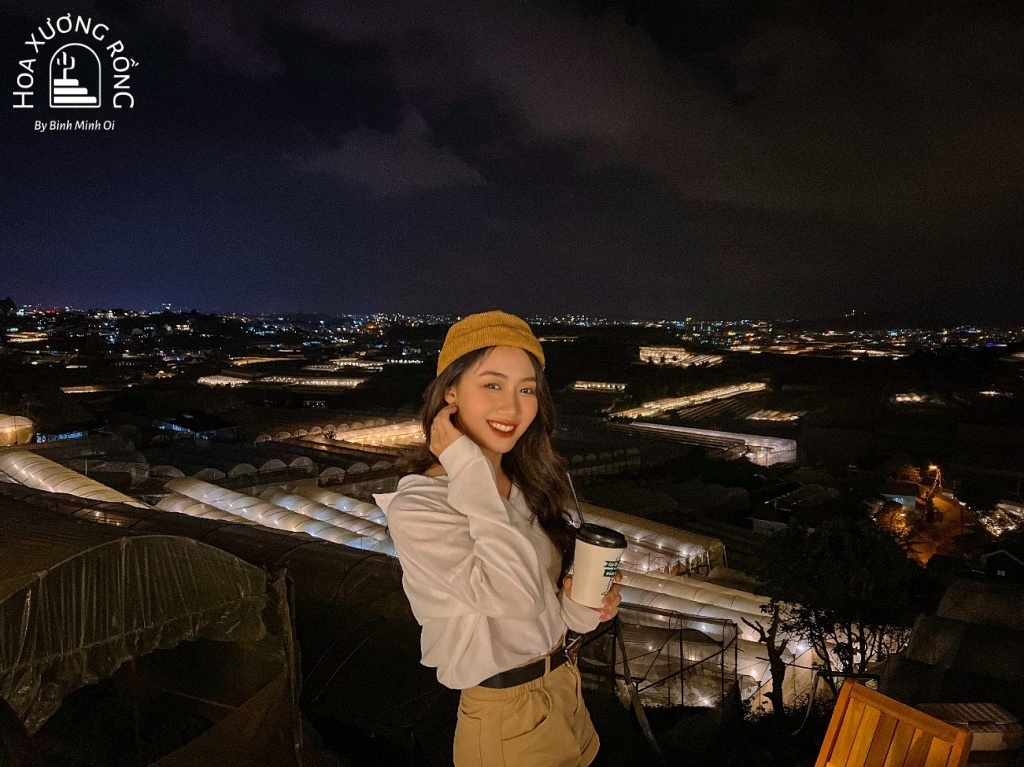 Thưởng thức cafe và ngắm cảnh đẹp Đà Lạt về đêm ở quán cà phê Xóm Lèo