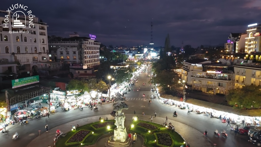 View chợ Đà Lạt từ TASTY