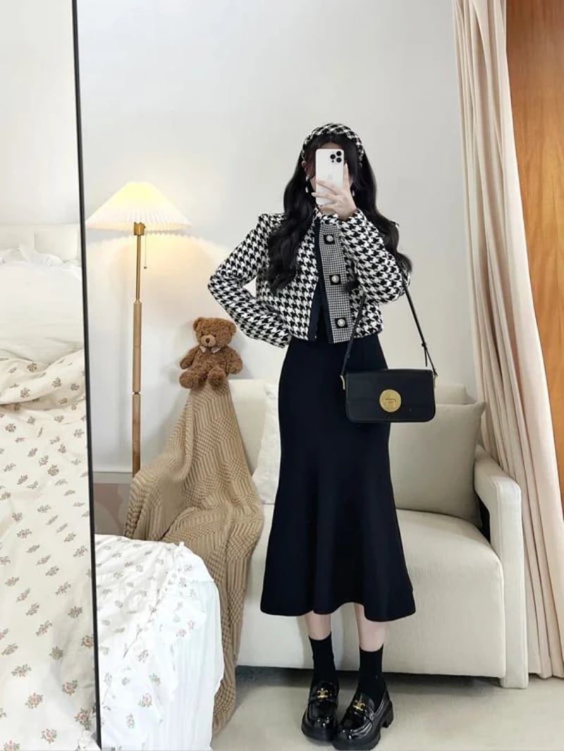 Xinh xắn khi mặc với áo len