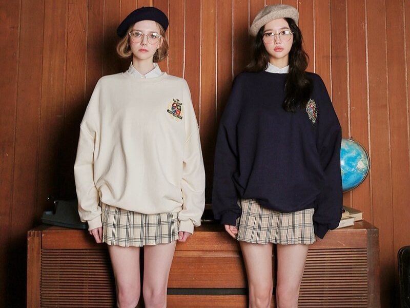 phối chân váy xoè ngắn