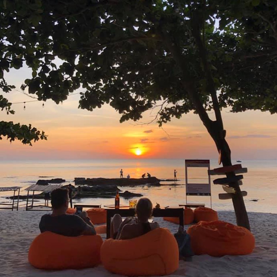 quan-bar-phu-quoc-view-bien-ivivu-4