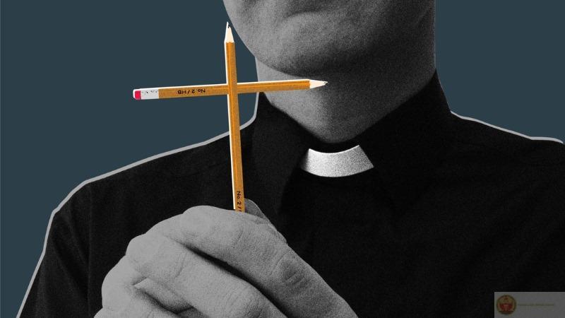 Meme mèo cầm thánh giá