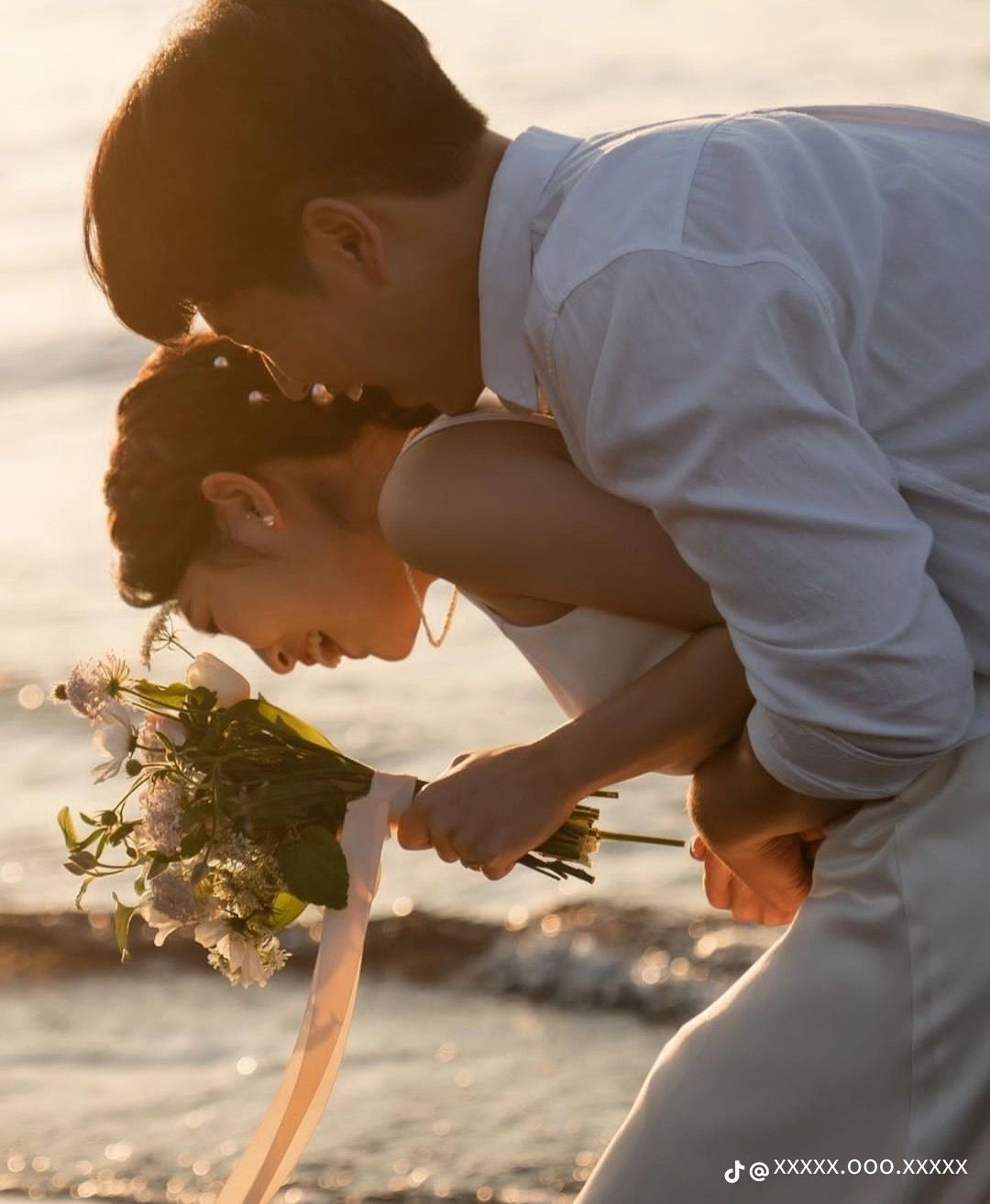 Biển không nói nhưng hiểu hết những yêu thương