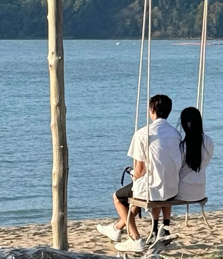 Chụp ảnh đôi ở biển