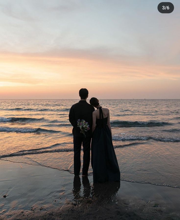 Gió biển thổi qua cũng dịu dàng hơn khi có đôi