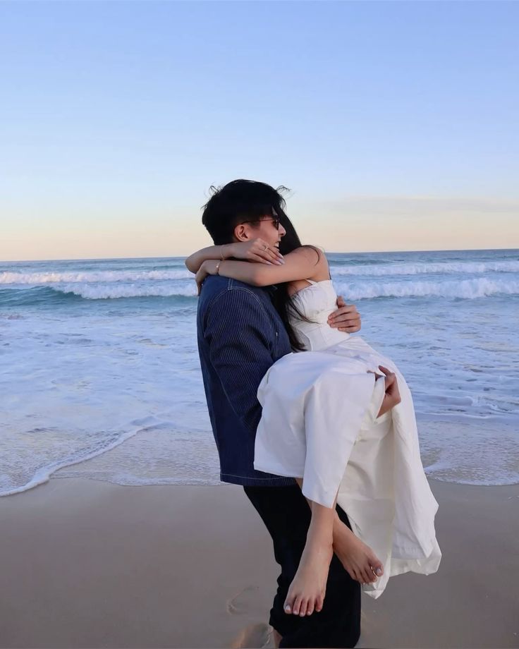 Chụp ảnh đôi ở biển luôn mang theo gió mát