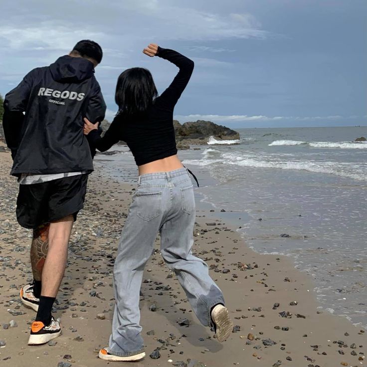 Gió và sóng chẳng thể chia cắt đôi mình