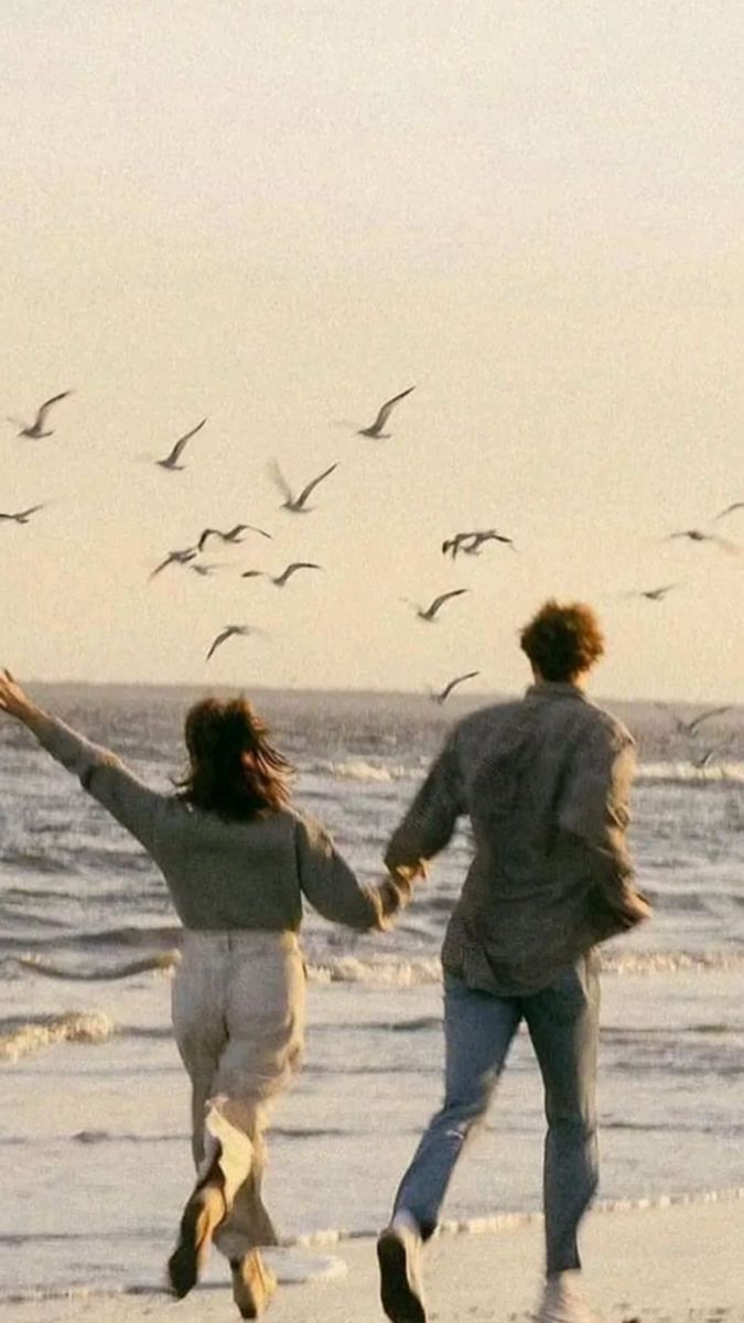 Tình yêu hiện rõ nhất khi cả hai ở cạnh biển