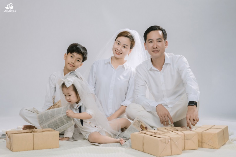 chup anh gia dinh 4 nguoi