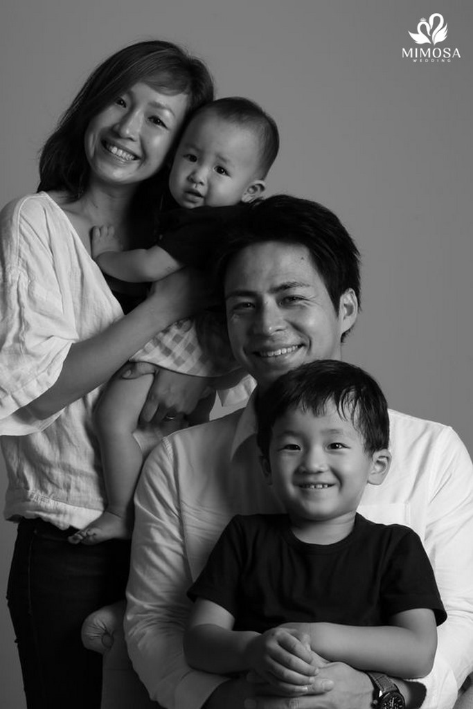 chup anh gia dinh 4 nguoi