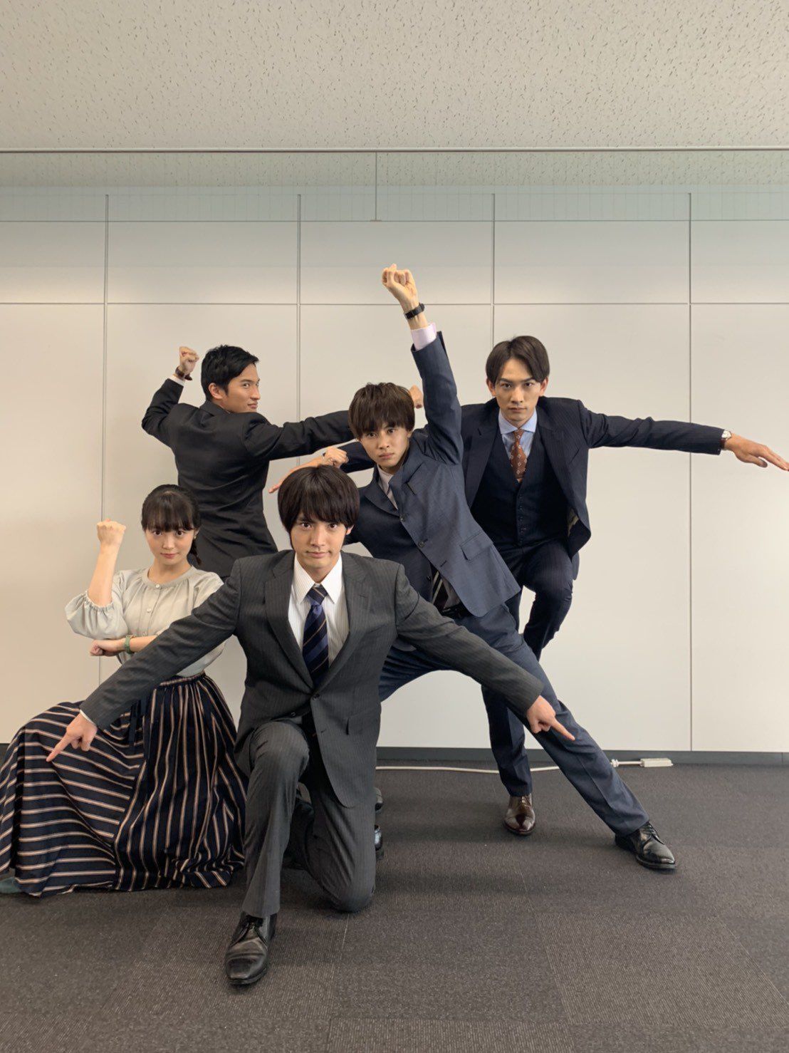 Không đứng yên quá 3 giây