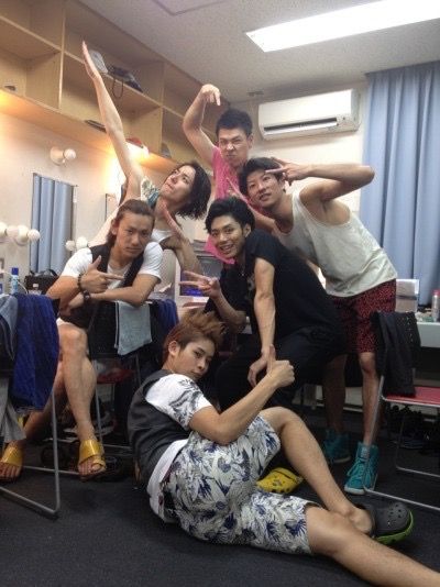 Nhóm mình chưa bao giờ biết “bình thường” là gì