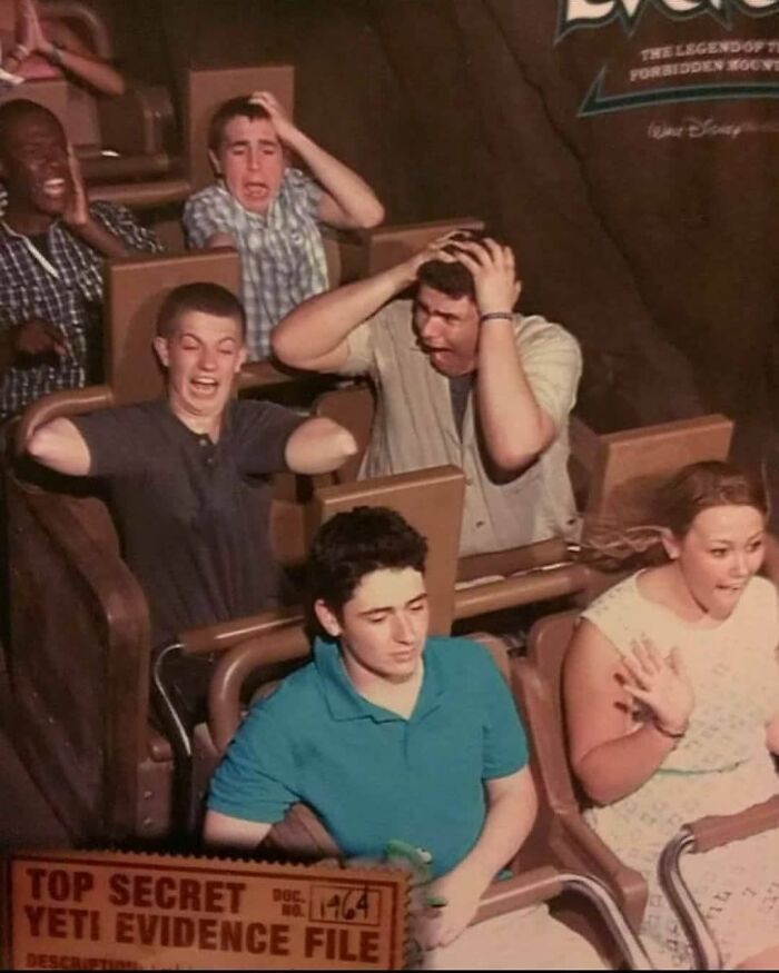 Nhóm mình không biết khái niệm “đứng yên”