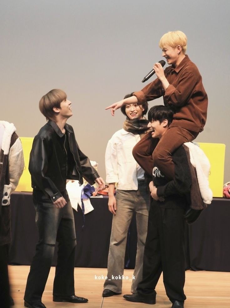 Nhóm mình không cần đạo cụ, chỉ cần nhau