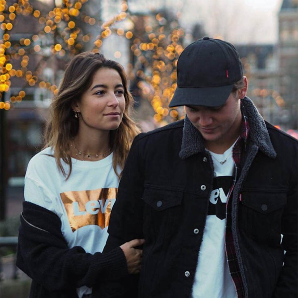 20+ Tip Chụp Ảnh Đôi - Kiểu khoác tay trìu mến