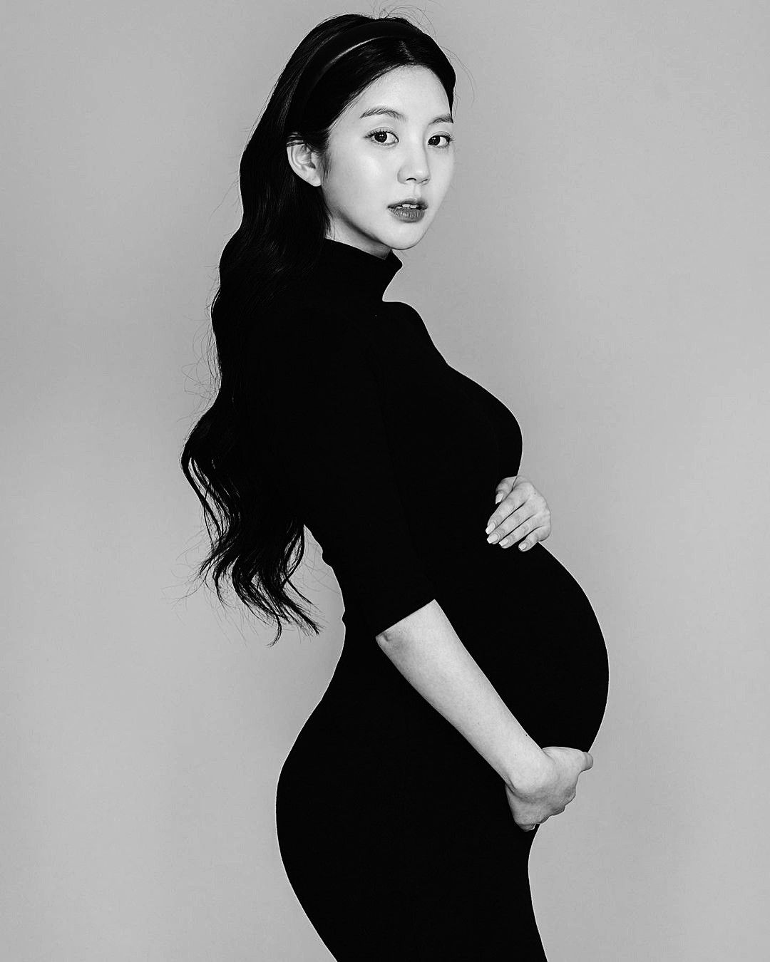 Bộ ảnh bầu ý nghĩa lưu giữ sự mong chờ của gia đình