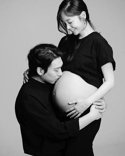 Concept chụp ảnh bầu đen trắng